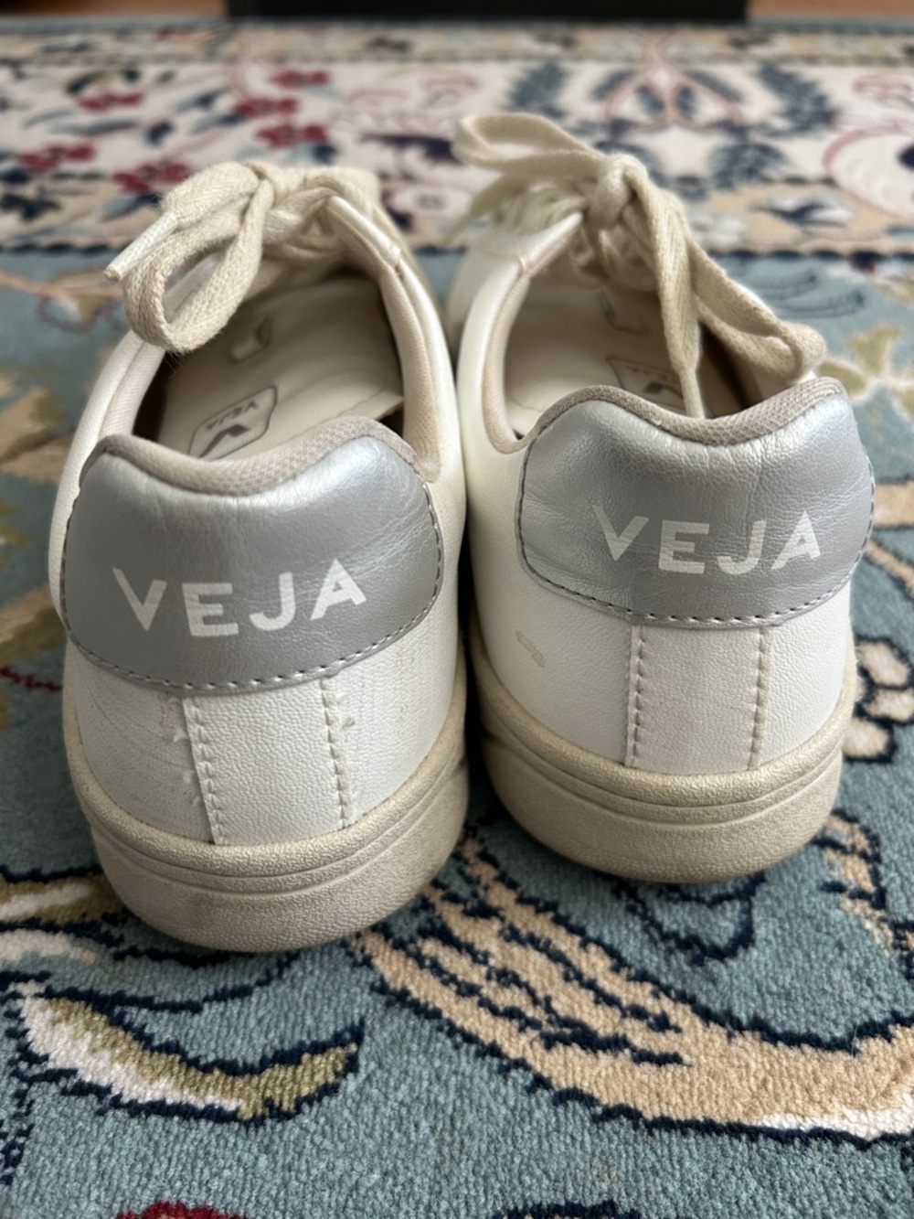 Veja Women's White Low-Top Sneakers - Picture 3 of 5
